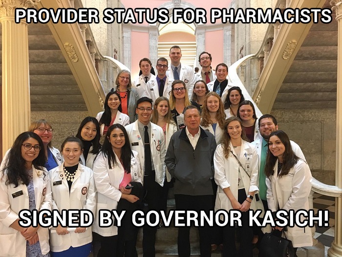 Governor John Kasich meets with pharmacy students